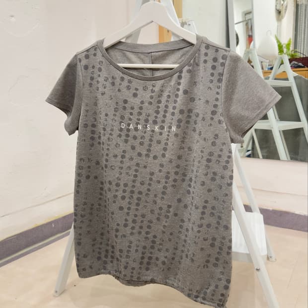 dot pattern string top