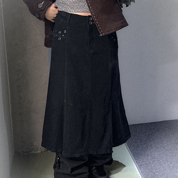 black ring stud skirt