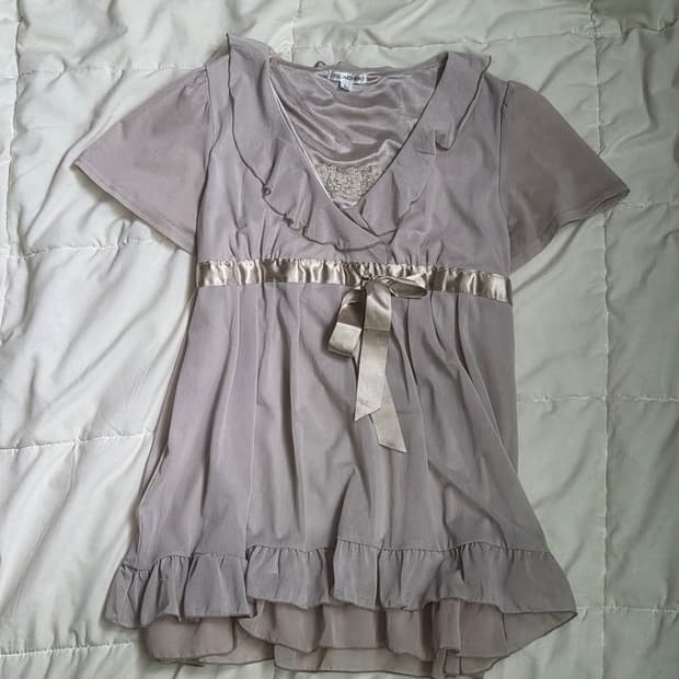 GLACIER mauve satin ruffle blouse