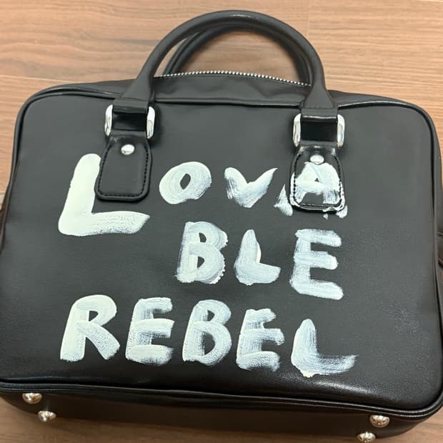 꼼데가르송 레터링 페인트백