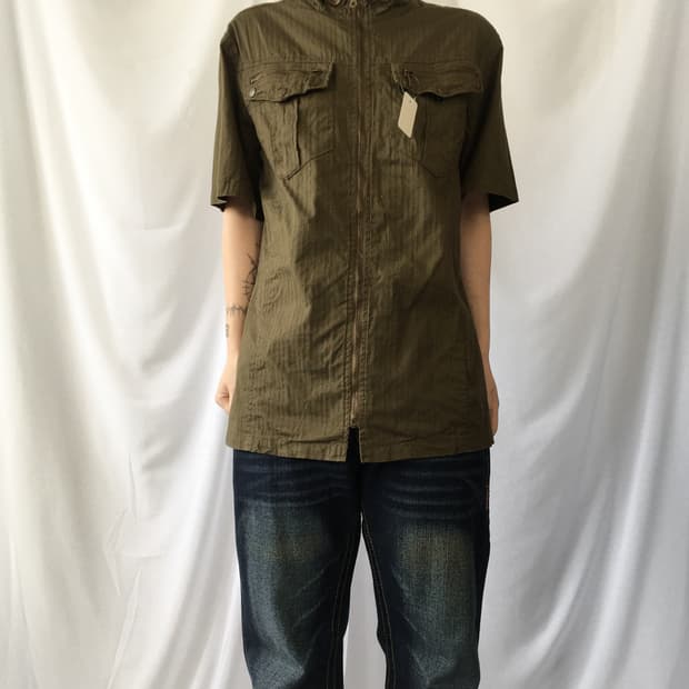 High neck shirt zip up