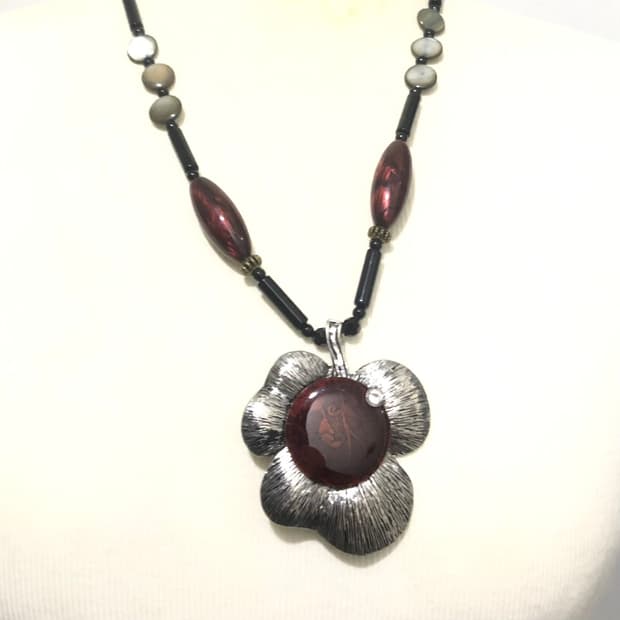 빈티지 버건디 레드 플라워 롱목걸이 오리엔탈 페어리 모리걸