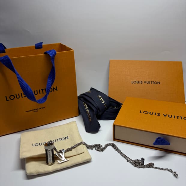 (정품) 루이비통 모노그램 이클립스 목걸이 