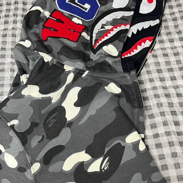 베이프 샤크 2중 지퍼 급처