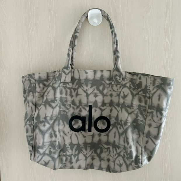 Alo 알로 토트백 새상품