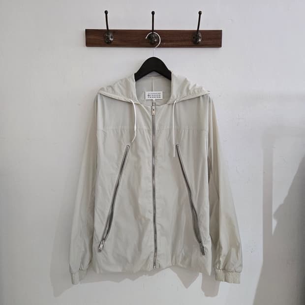 마르지엘라 바람막이