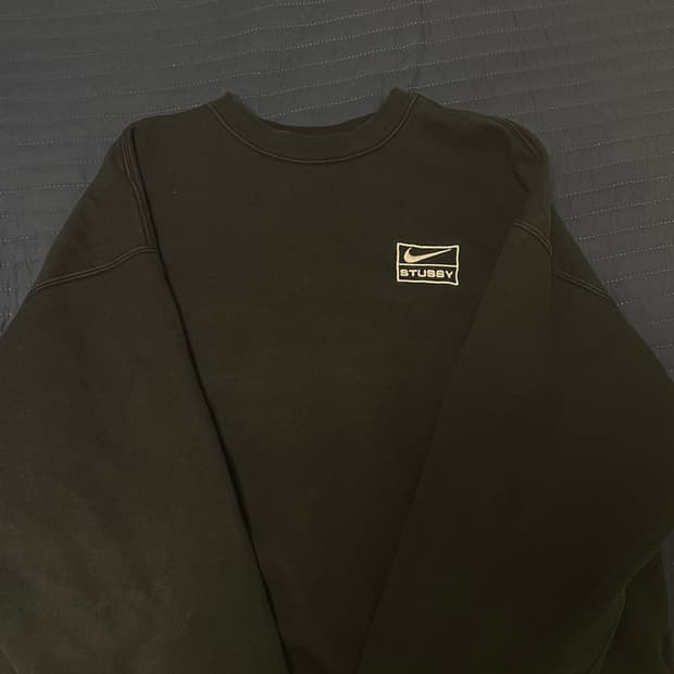 나이키 스투시 맨투맨  L사이즈