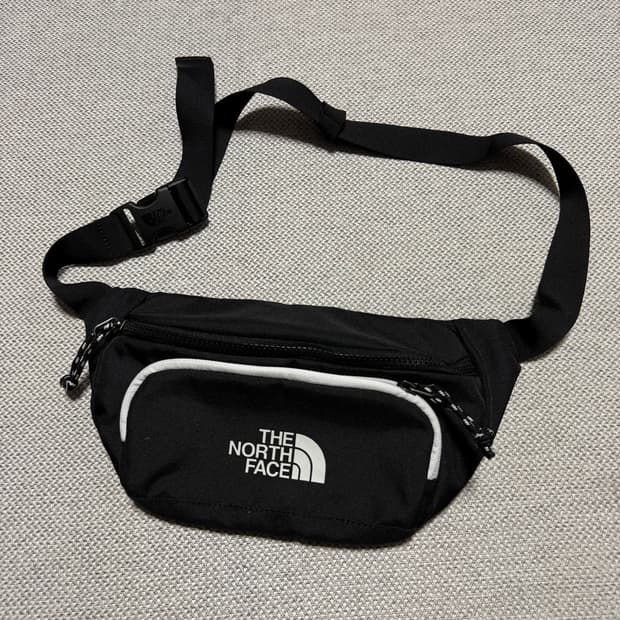 노스페이스 블랙 힙색