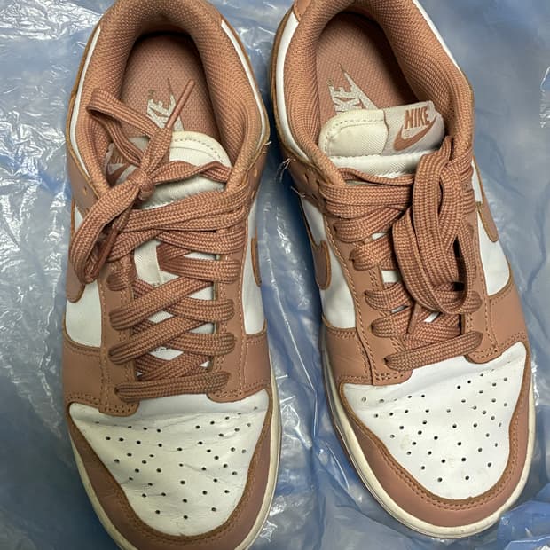 나이키 덩크로우 로즈위스퍼 235