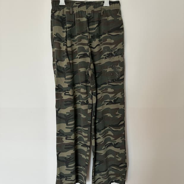 seo 에스이오 카모플라쥬 스터드 스웨트 팬츠