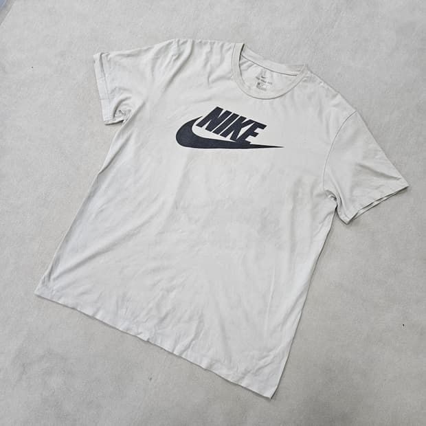 L 나이키 퓨추라 로고 반팔티 0327Y