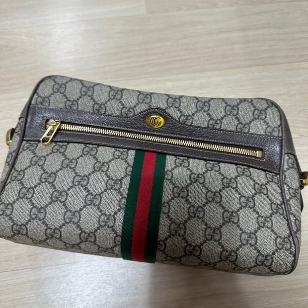 구찌 오피디아 GG 슈프림 크로스백