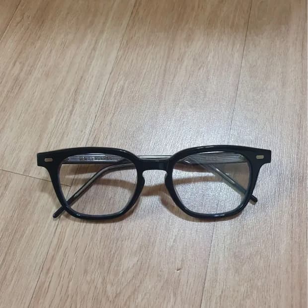 젠틀몬스터 쿠보 안경