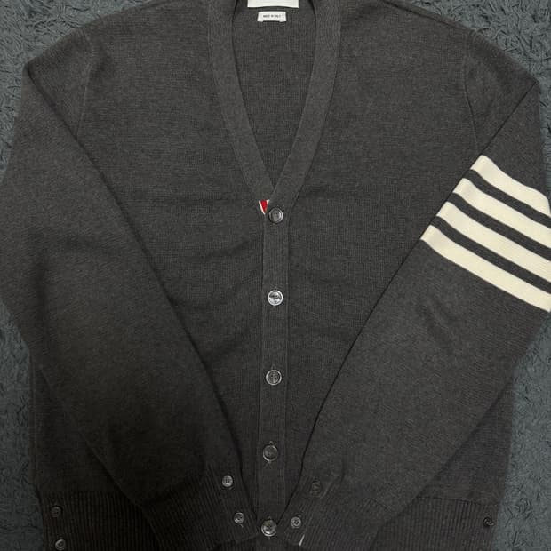 톰브라운 밀라노스티치 사선 가디건 3사이즈