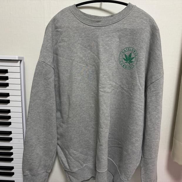 봄 칸나비스 레터링 오버핏 맨투맨