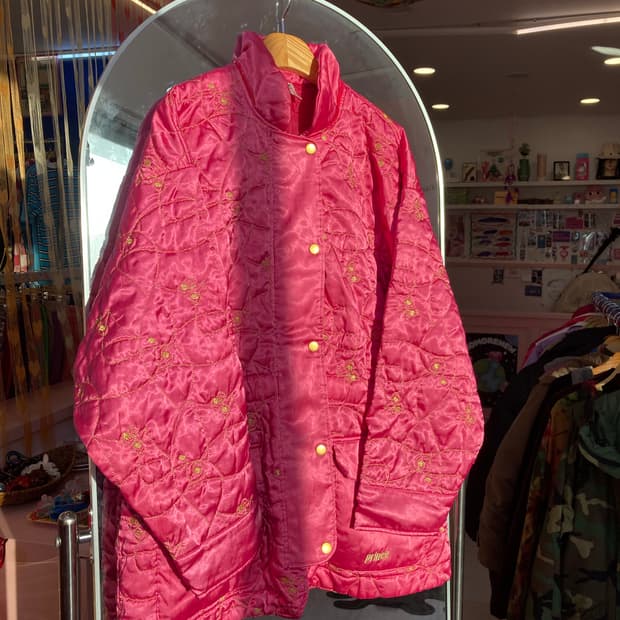 핑크 자수 패딩