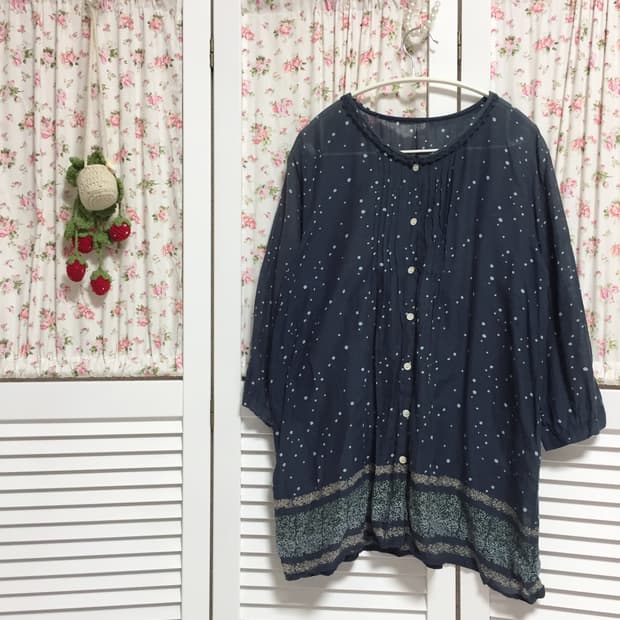 빈티지 네이비 물방울 블라우스