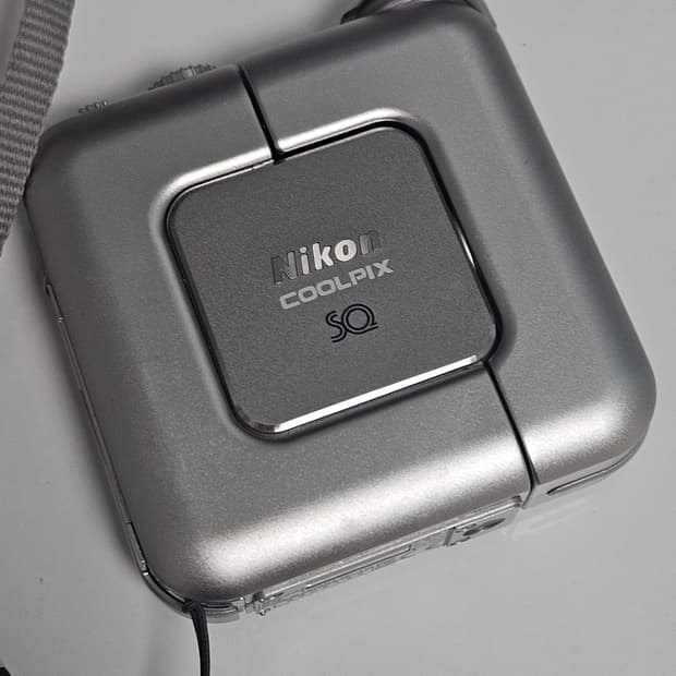 니콘 쿨픽스 sq  디카