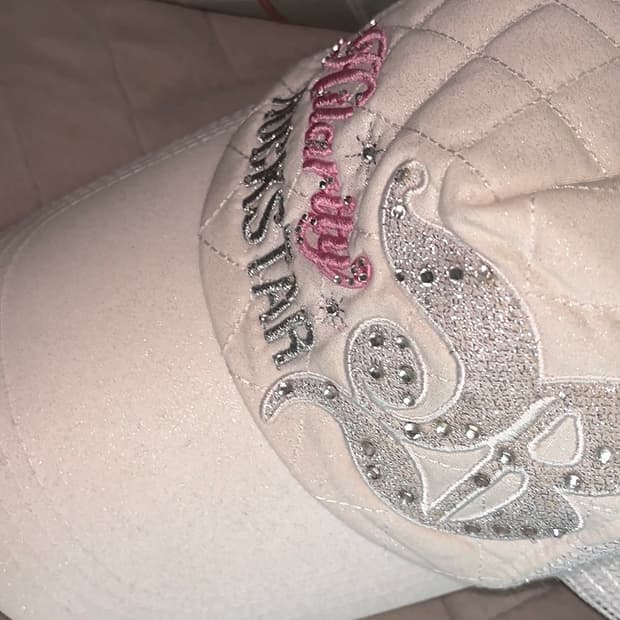 y2k 레터링 큐빅 모자 💗