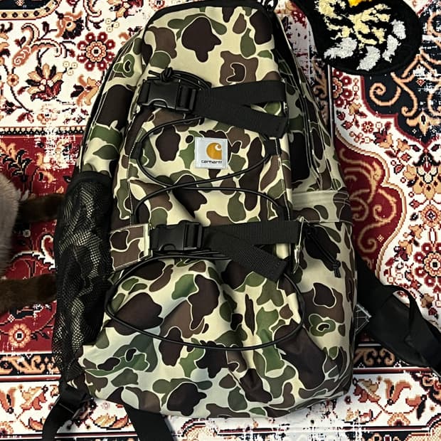 칼하트 킥플립 덕카모