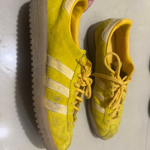 아디다스 버뮤다 볼트 골드