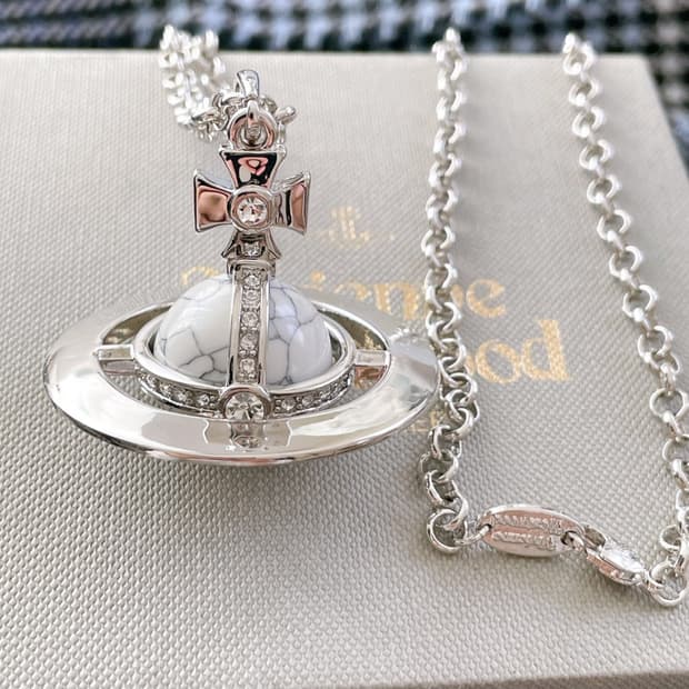 비비안 웨스트우드 아카이브 화이트 대리석 3d orb 팬던트 목걸이