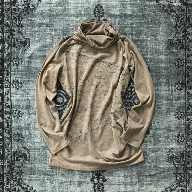 y2k 00s 그런지 큐빅 스터드 셔링 롱슬리브