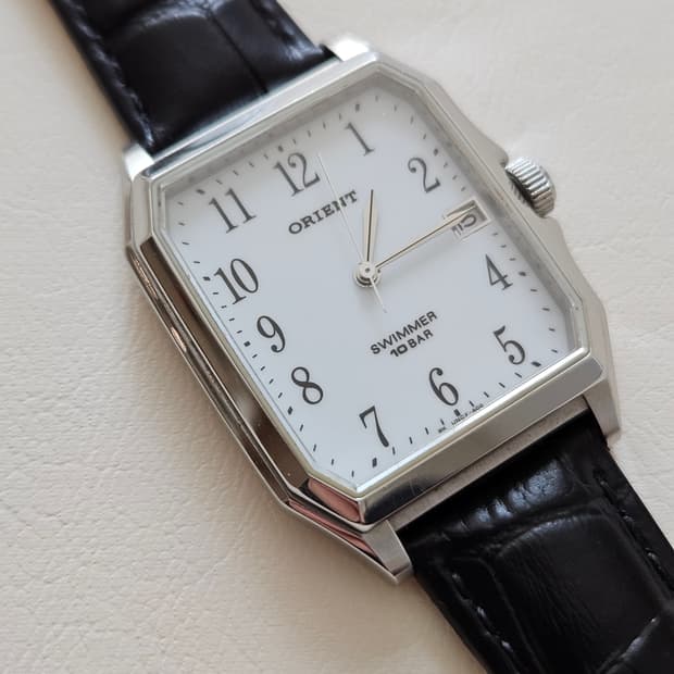 빈티지 오리엔트 스위머 흰판 가죽 시계