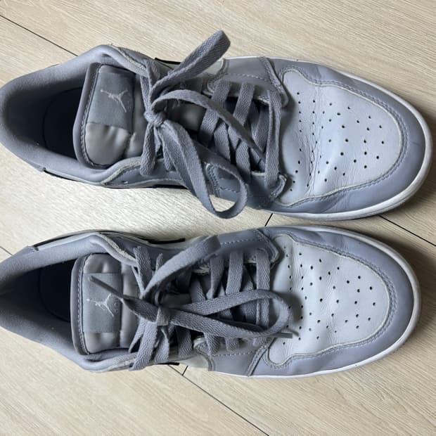 조던 1 로우 골프 울프 그레이