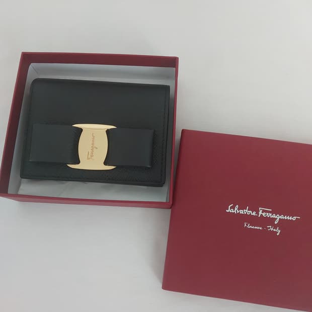 [미사용/정가75] 페라가모 지갑 22D515