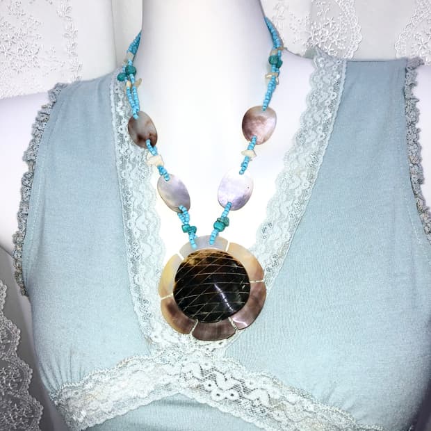 brown clam necklace