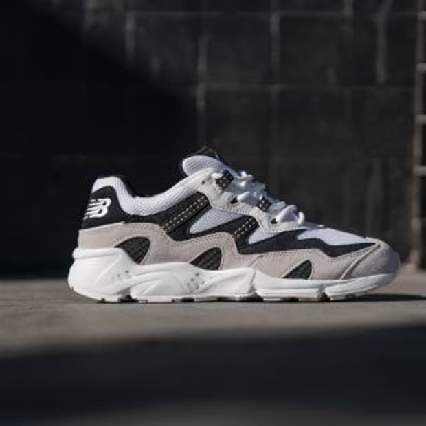 뉴발란스 850  화이트  블랙 