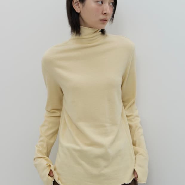 지비에이치어패럴 LOOSE FIT TURTLE NECK TOP / YEL