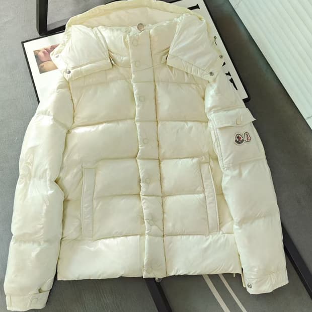 몽클레어 마야 3사이즈 22FW