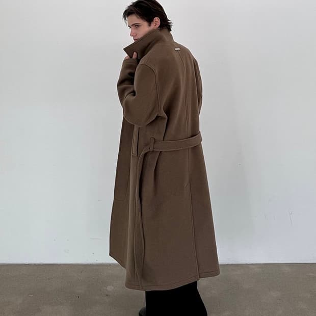 준느 c10 코트 카키 라지 구매합니다