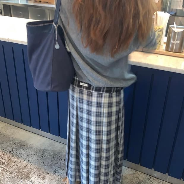 <미개봉> 오버듀플레어 체크 레이어드 스커트 미닛뮤트 수린 착용