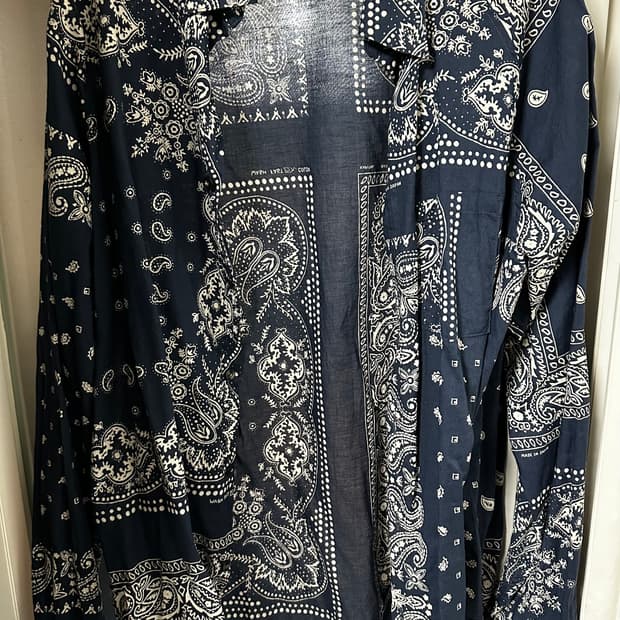 캐피탈 거즈 반다나 셔츠 네이비