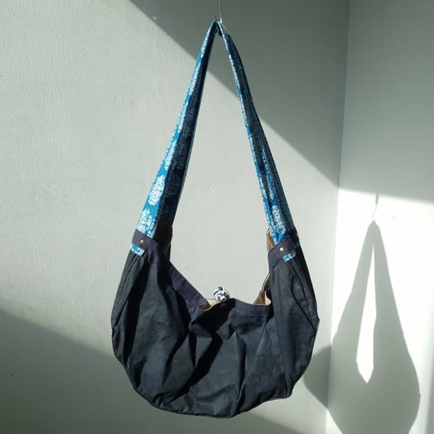 KAPITAL duffle newsboy bag