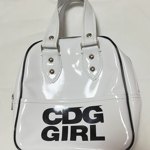 꼼데가르송 꼼데걸 에나멜 토트백