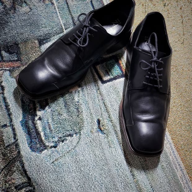 알프레도 바니스터 블랙 레더 더비슈즈