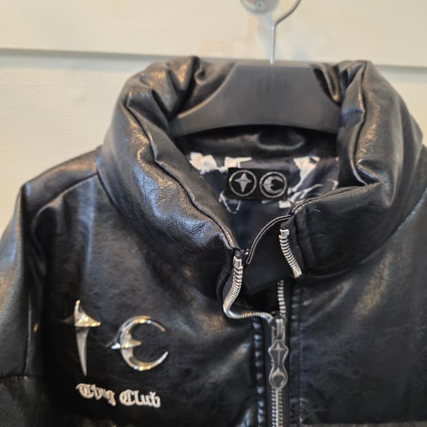 떠그 클럽 블랙  레더 패딩 점퍼 2사이즈