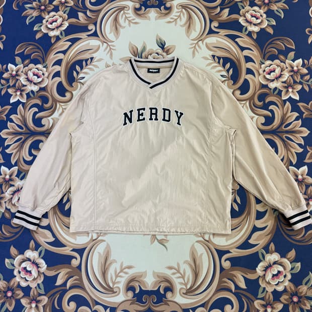 (S)널디 NERDY 빅로고 우븐 웜업
