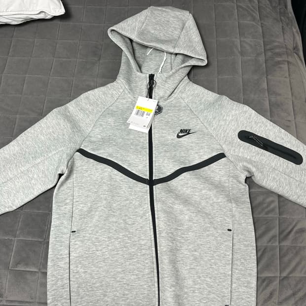 나이키 테크팩 회색 (s사이즈)