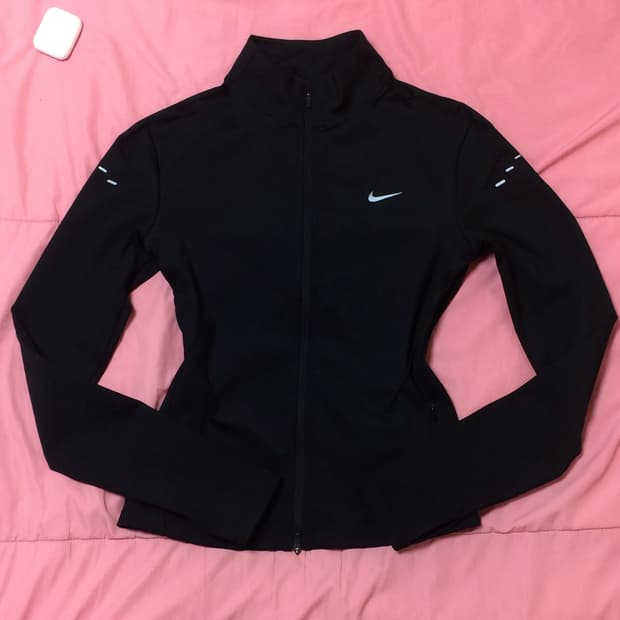 나이키 스위프트 드라이 핏 풀집 미드 레이어 러닝 탑 핸드워머