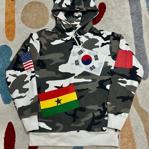 13fw 슈프림 만국기 카모 후드티 L
