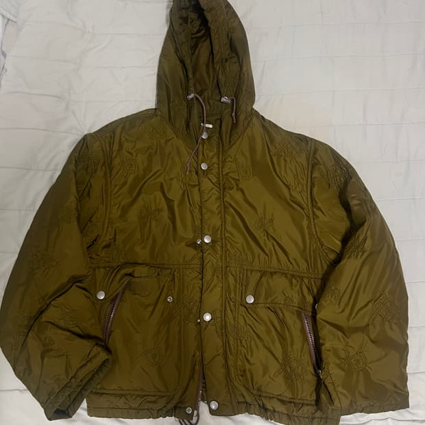 Hai Sporting Gear 하이 스포르팅 기어 이세이미야케 경량패딩