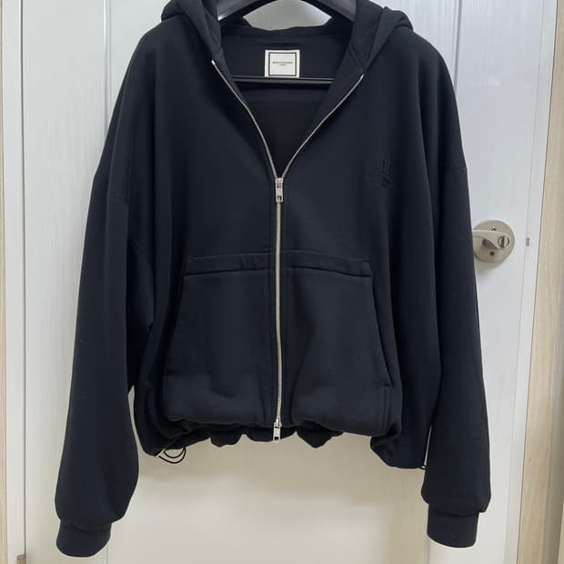 우영미 블랙 후드집업 48 사이즈 두꺼운소재