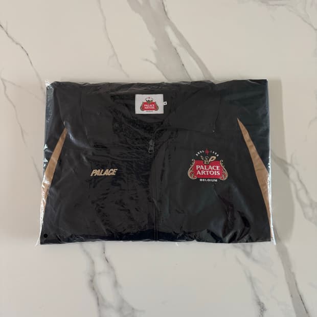 (새상품) 팔라스 x 스텔라 아르투아 라이트 코트 바람막이 자켓