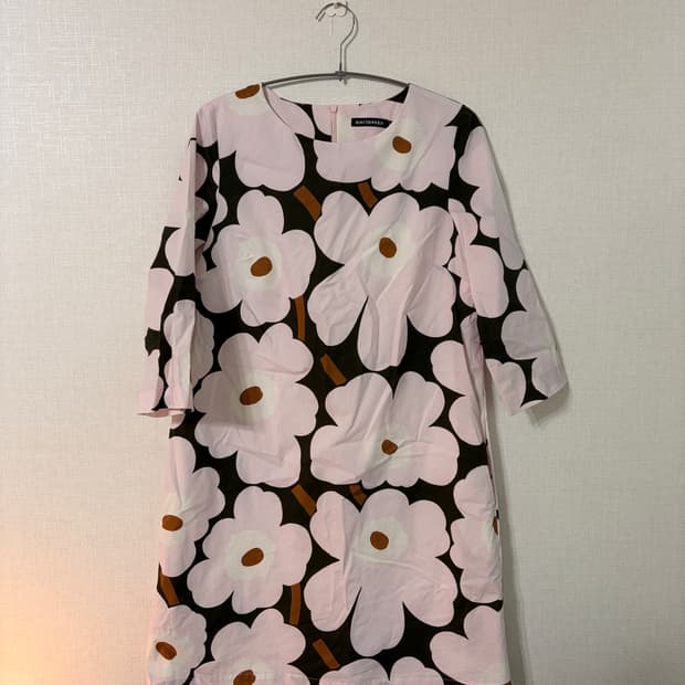마리메꼬(Marimekko)의 우넬마 우니꼬(Unelma Unikko) 