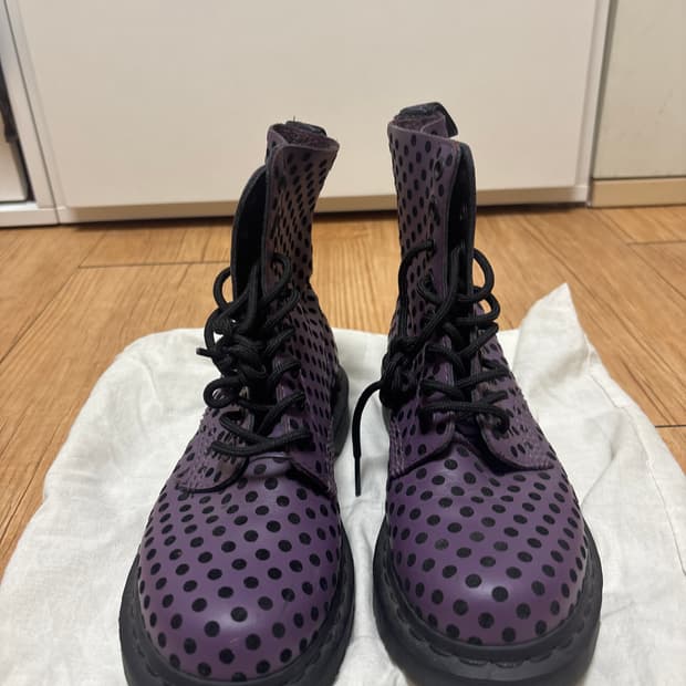Dr.Martens 닥터마틴 8홀 땡땡이 